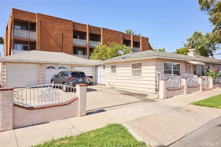 448 S Flower Street, Santa Ana, California 92703