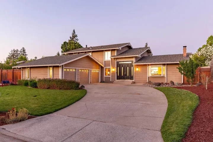12694 Larchmont Avenue, Saratoga, California 95070