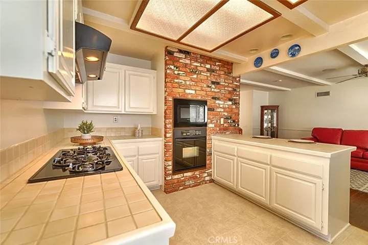 285 S Avenida Margarita, Anaheim, California 92807