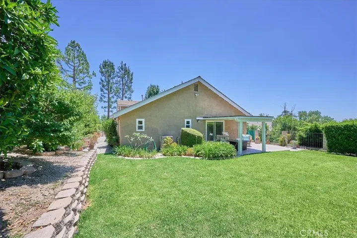 5530 Crooked Creek Road, Rancho Cucamonga, California 91737