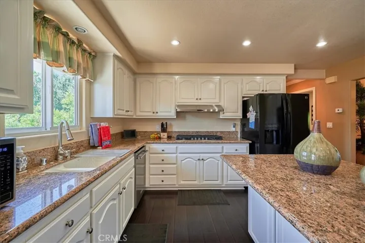 5530 Crooked Creek Road, Rancho Cucamonga, California 91737