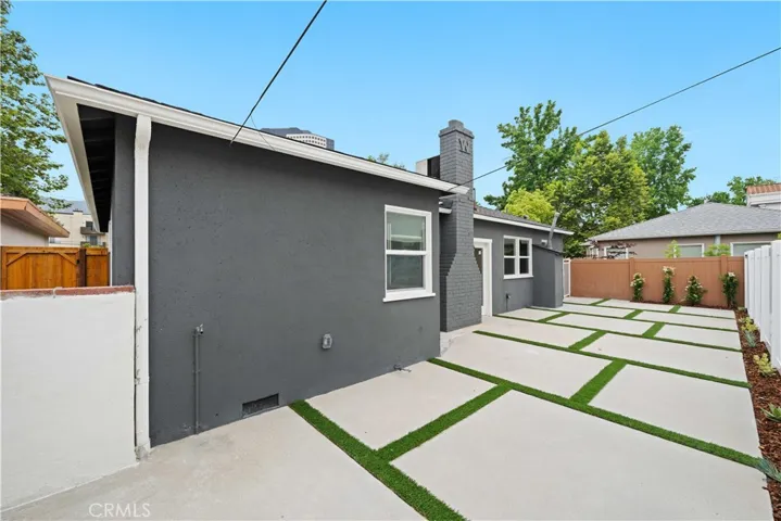 3805 W Heffron Drive, Burbank, California 91505