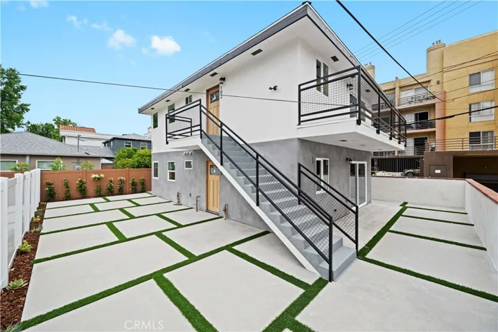 3805 W Heffron Drive, Burbank, California 91505
