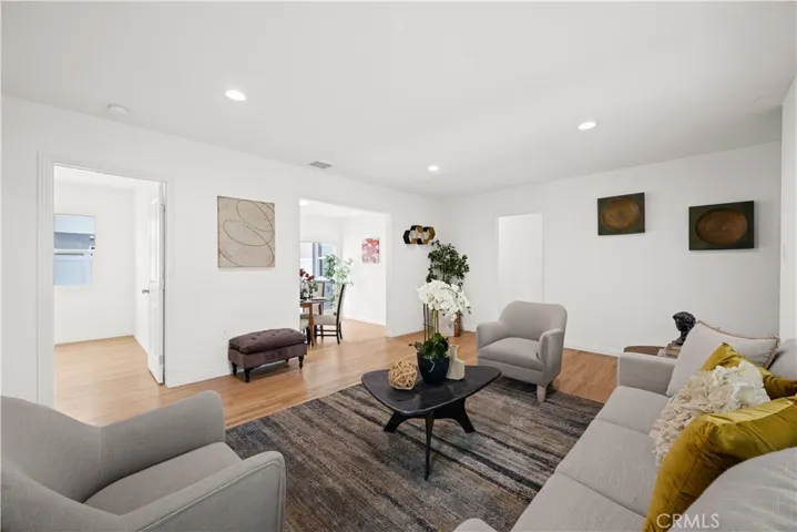 3805 W Heffron Drive, Burbank, California 91505