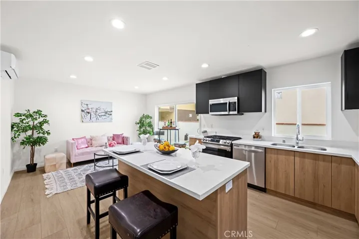 3805 W Heffron Drive, Burbank, California 91505