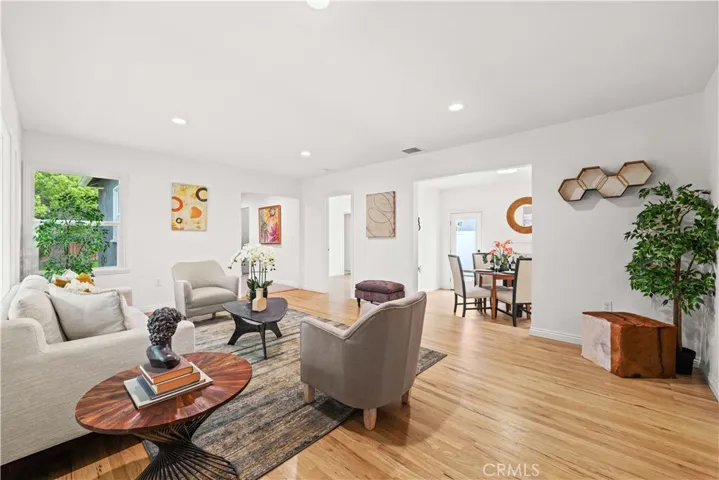 3805 W Heffron Drive, Burbank, California 91505