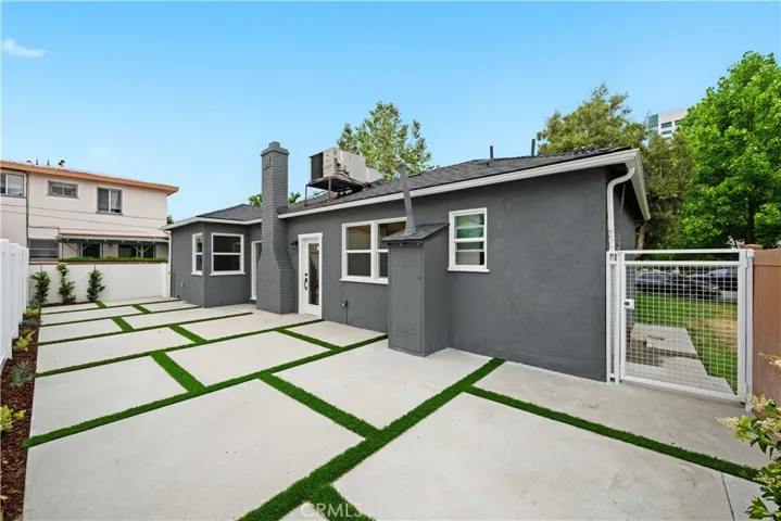 3805 W Heffron Drive, Burbank, California 91505