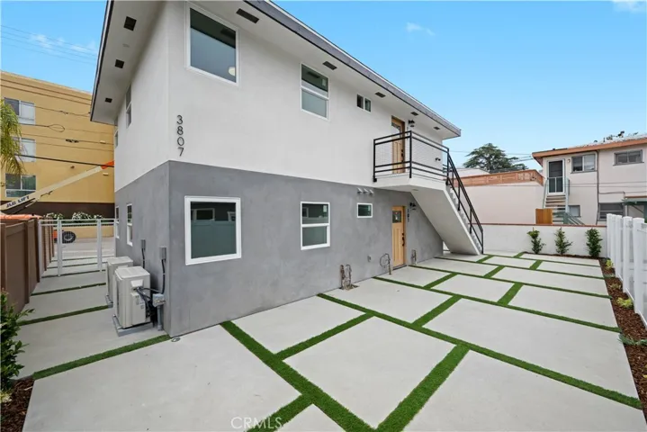 3805 W Heffron Drive, Burbank, California 91505