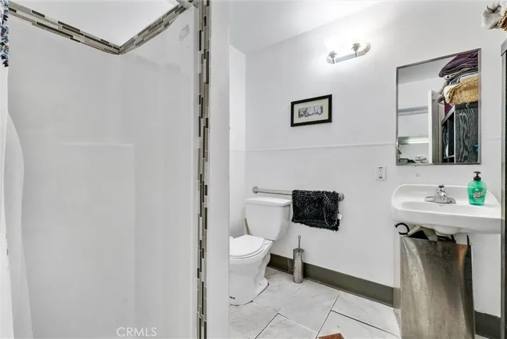 11696 Atlantic Avenue, Lynwood, California 90262