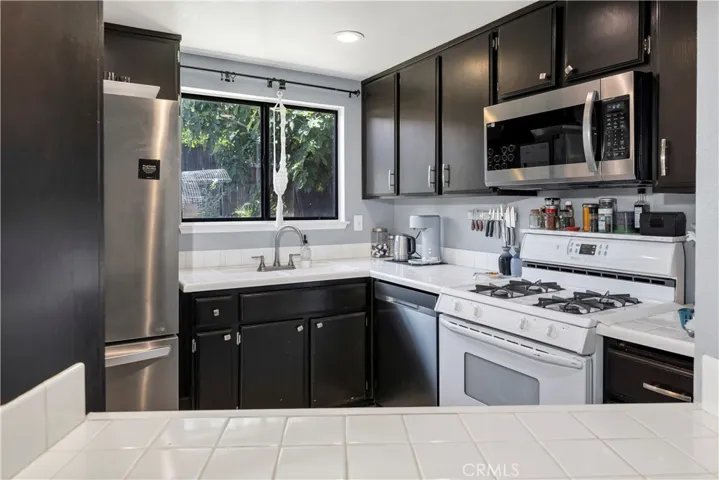 27831 Cannon Drive, Menifee, California 92585