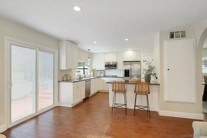 11518 Faisan Way, San Diego, California 92124