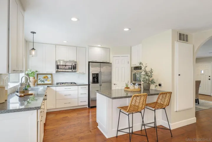 11518 Faisan Way, San Diego, California 92124