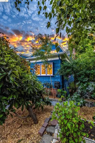 1646 29th Ave, Oakland, California 94601