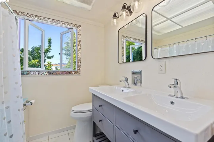 1646 29th Ave, Oakland, California 94601