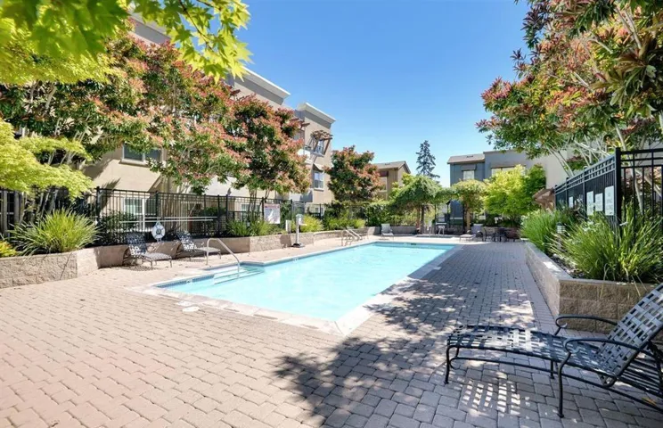 4388 El Camino Real 168, Los Altos, California 94022