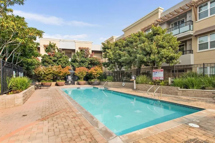 4388 El Camino Real 168, Los Altos, California 94022