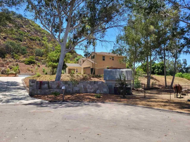 11597 Kaywood Place, Escondido, California 92026