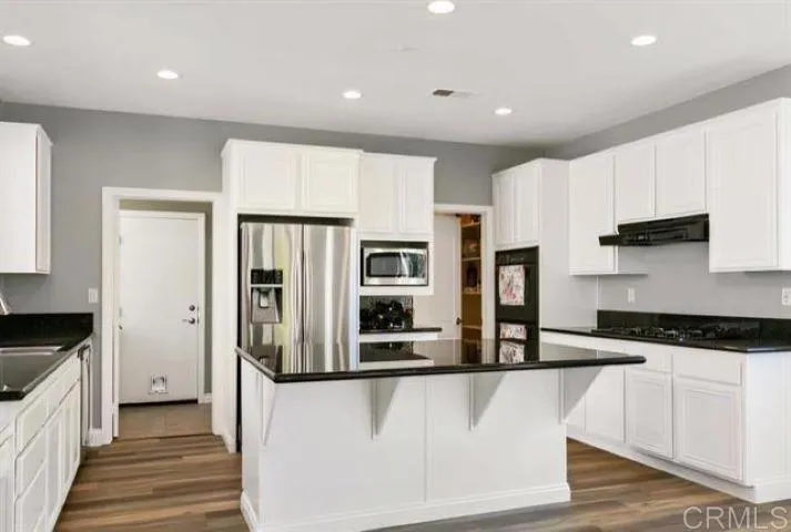 11597 Kaywood Place, Escondido, California 92026