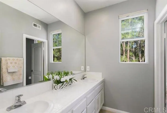 11597 Kaywood Place, Escondido, California 92026