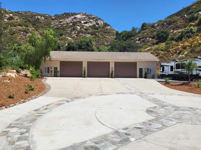 11597 Kaywood Place, Escondido, California 92026