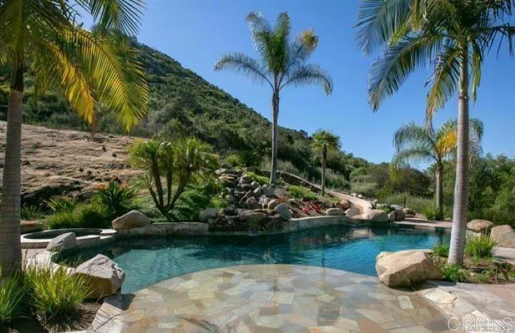 11597 Kaywood Place, Escondido, California 92026