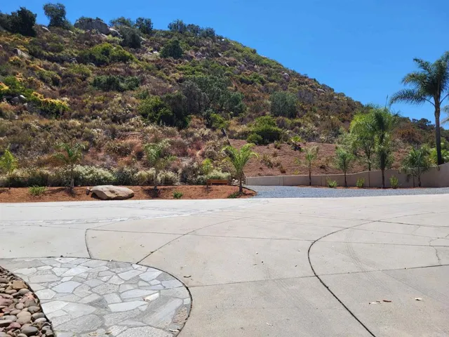 11597 Kaywood Place, Escondido, California 92026