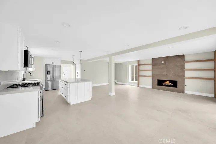 608 Marguerite Avenue, Corona Del Mar, California 92625