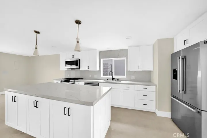 608 Marguerite Avenue, Corona Del Mar, California 92625