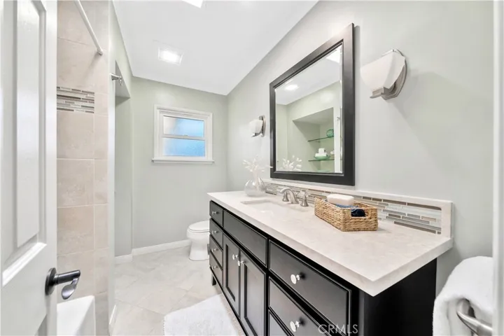 1825 Santa Rena Drive, Rancho Palos Verdes, California 90275