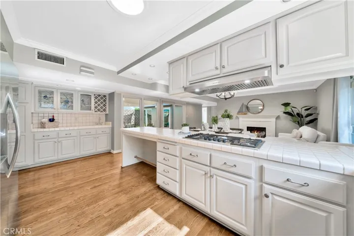 1825 Santa Rena Drive, Rancho Palos Verdes, California 90275