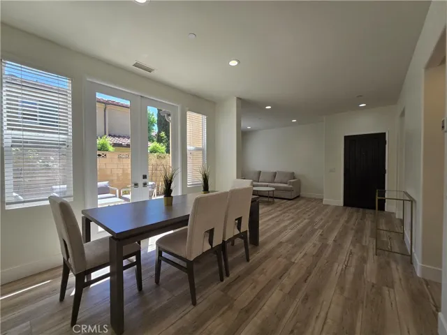 94 Chantilly, Irvine, California 92620