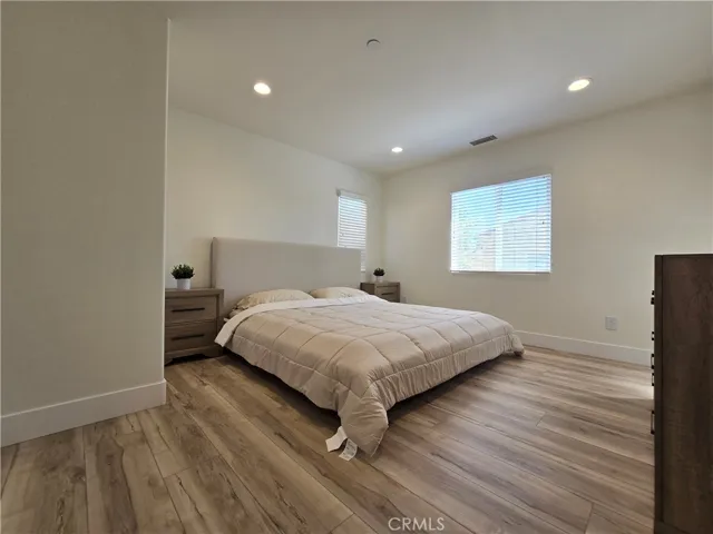 94 Chantilly, Irvine, California 92620