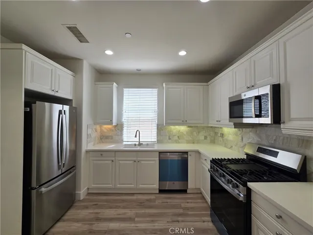 94 Chantilly, Irvine, California 92620