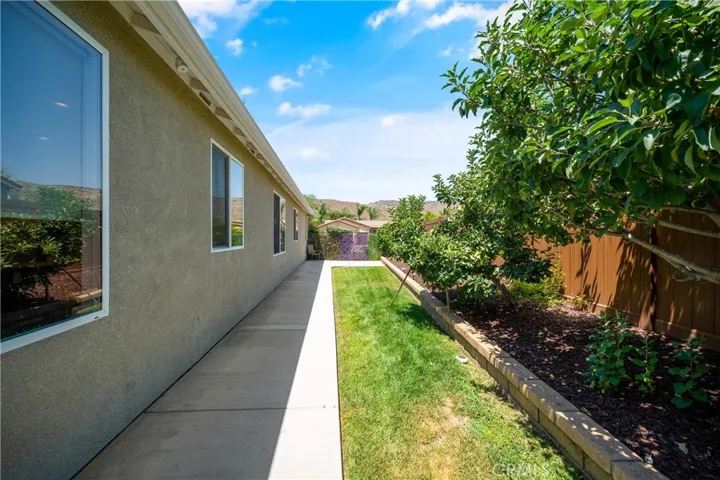 468 Olazabal Dr, Hemet, California 92545