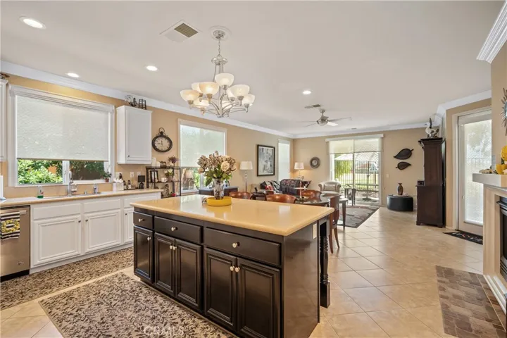 468 Olazabal Dr, Hemet, California 92545
