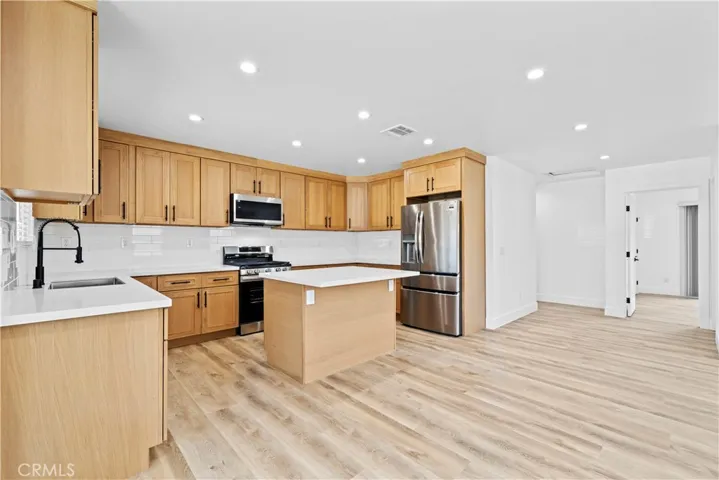 4718 Radnor Avenue, Lakewood, California 90713
