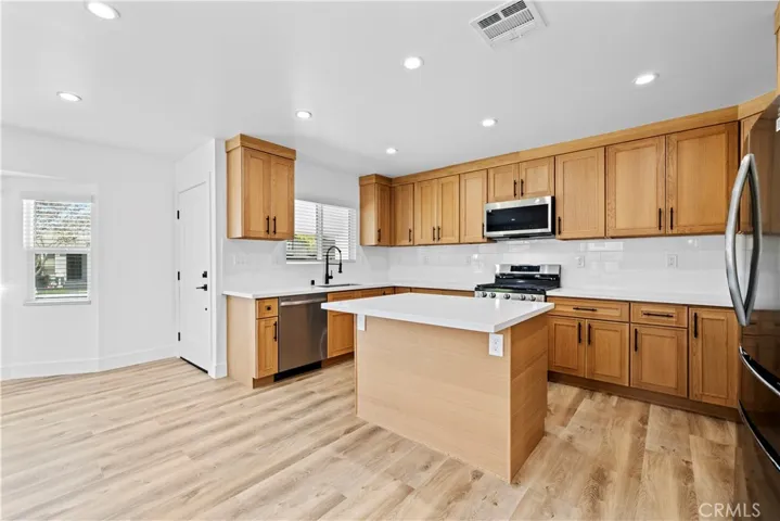 4718 Radnor Avenue, Lakewood, California 90713