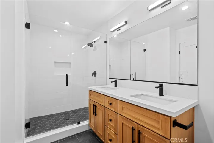 4718 Radnor Avenue, Lakewood, California 90713