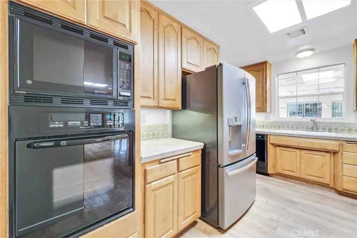 5883 Lakeview Avenue, Yorba Linda, California 92886