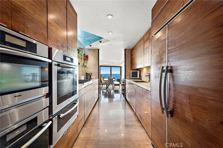 2049 Ocean Way, Laguna Beach, California 92651