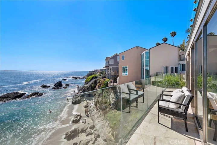2049 Ocean Way, Laguna Beach, California 92651