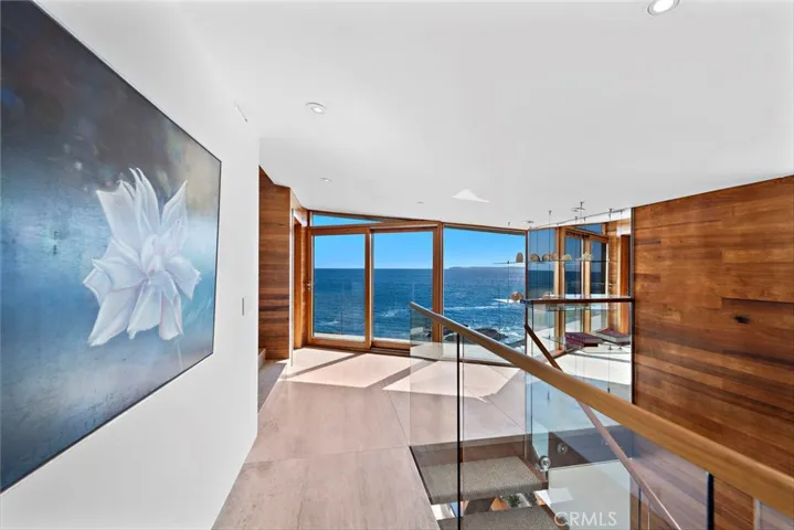 2049 Ocean Way, Laguna Beach, California 92651