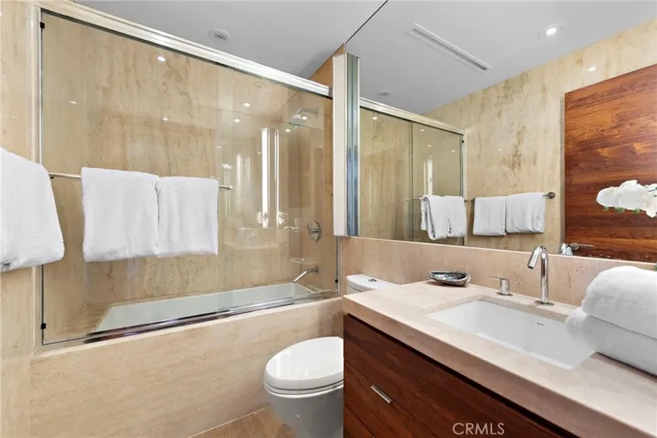 2049 Ocean Way, Laguna Beach, California 92651