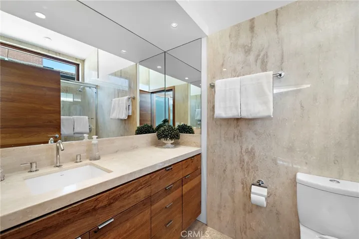 2049 Ocean Way, Laguna Beach, California 92651