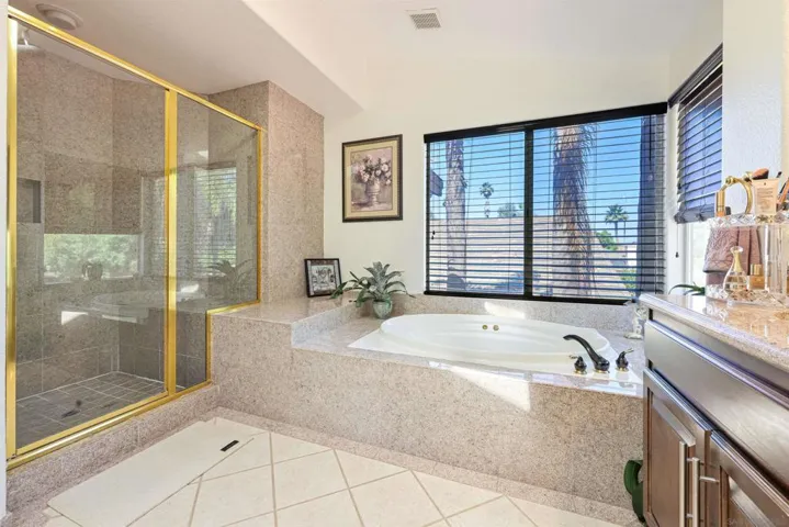 2033 Chardon Ln, El Cajon, California 92019