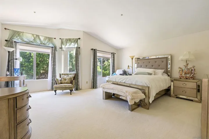 2033 Chardon Ln, El Cajon, California 92019