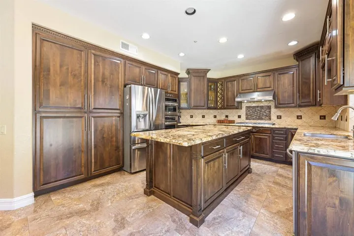 2033 Chardon Ln, El Cajon, California 92019