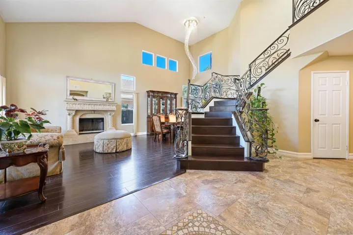 2033 Chardon Ln, El Cajon, California 92019