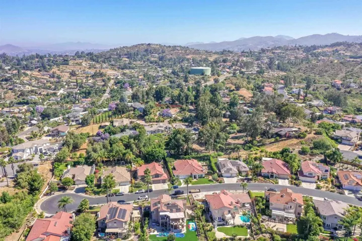 2033 Chardon Ln, El Cajon, California 92019