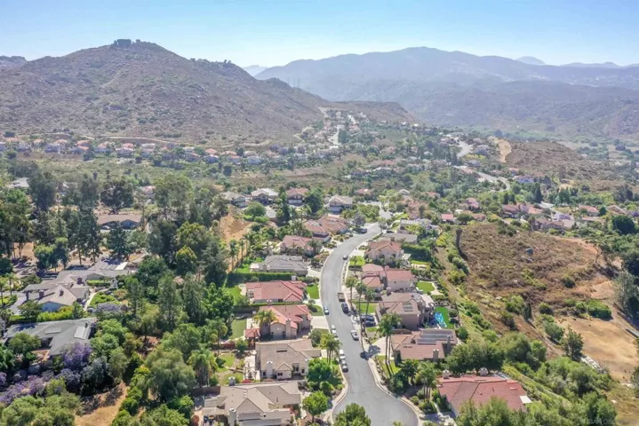 2033 Chardon Ln, El Cajon, California 92019